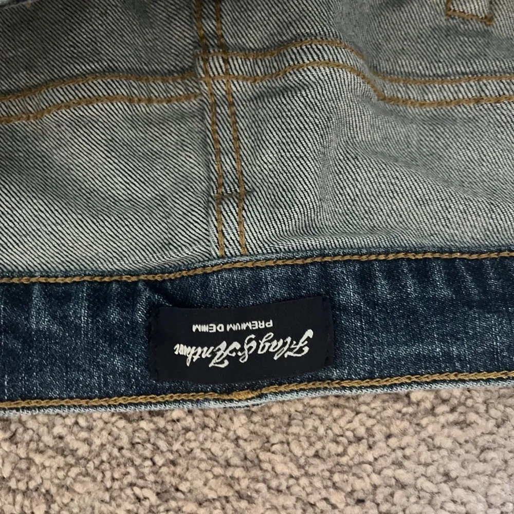FLAG & ANTHEM JEANS. Sz 44/30